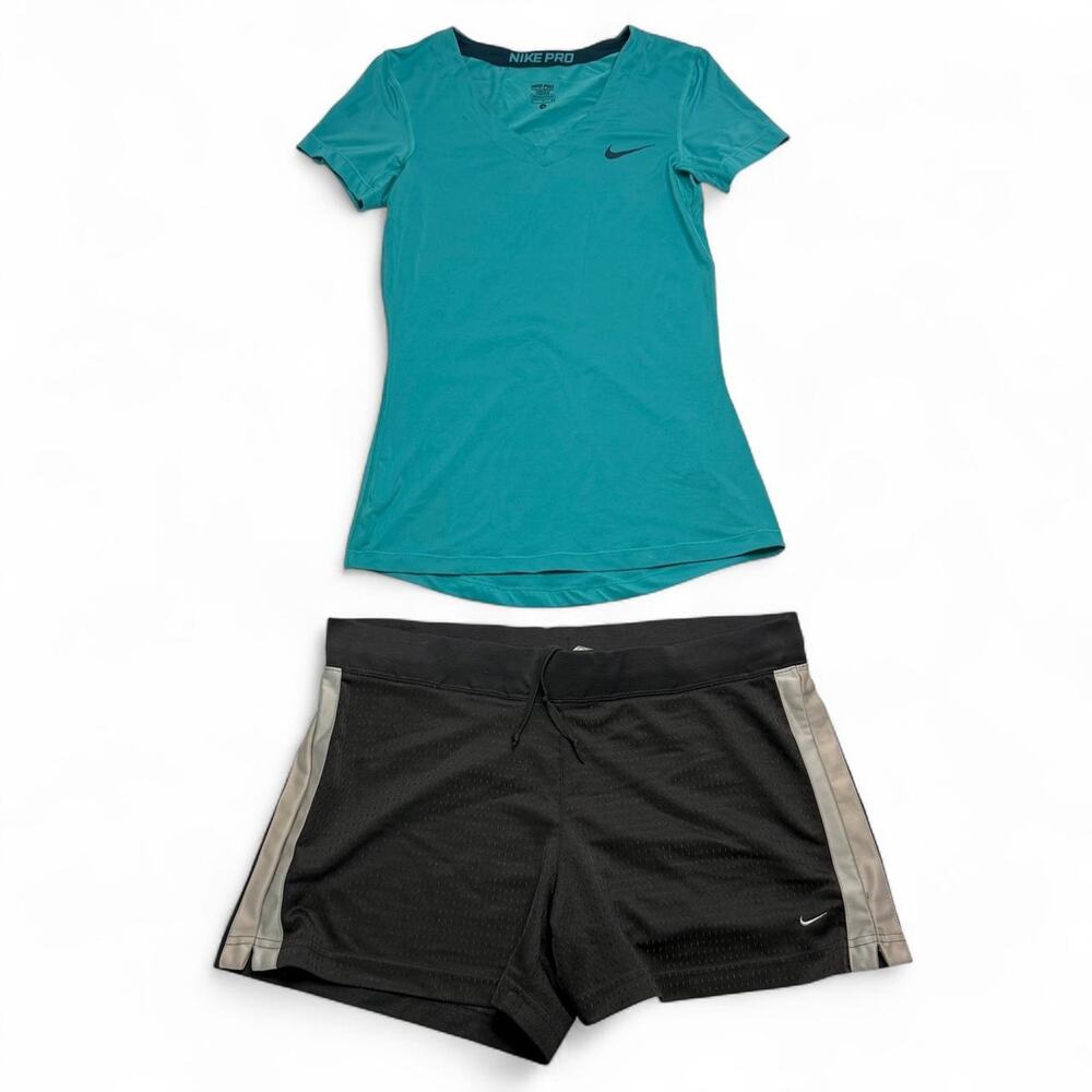 Y2K Vintage Early 2000s Nike Set Nike pro shirt + low rise shorts the top